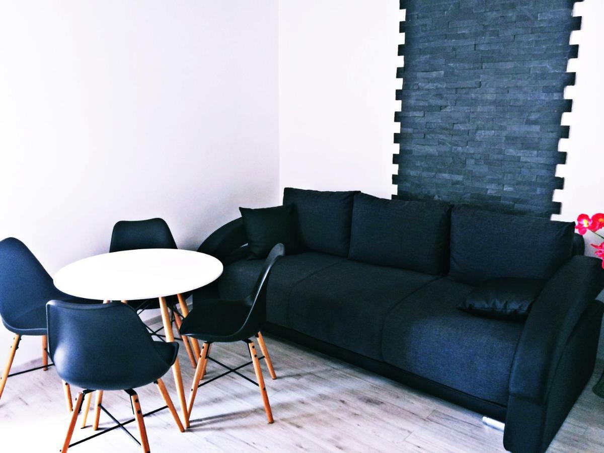 Ika Apartments Bibinje Bagian luar foto